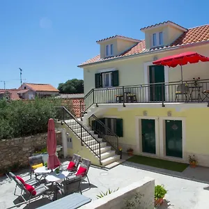 Old Town 1 Guest house