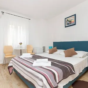 Peruzovic 2 Guest house